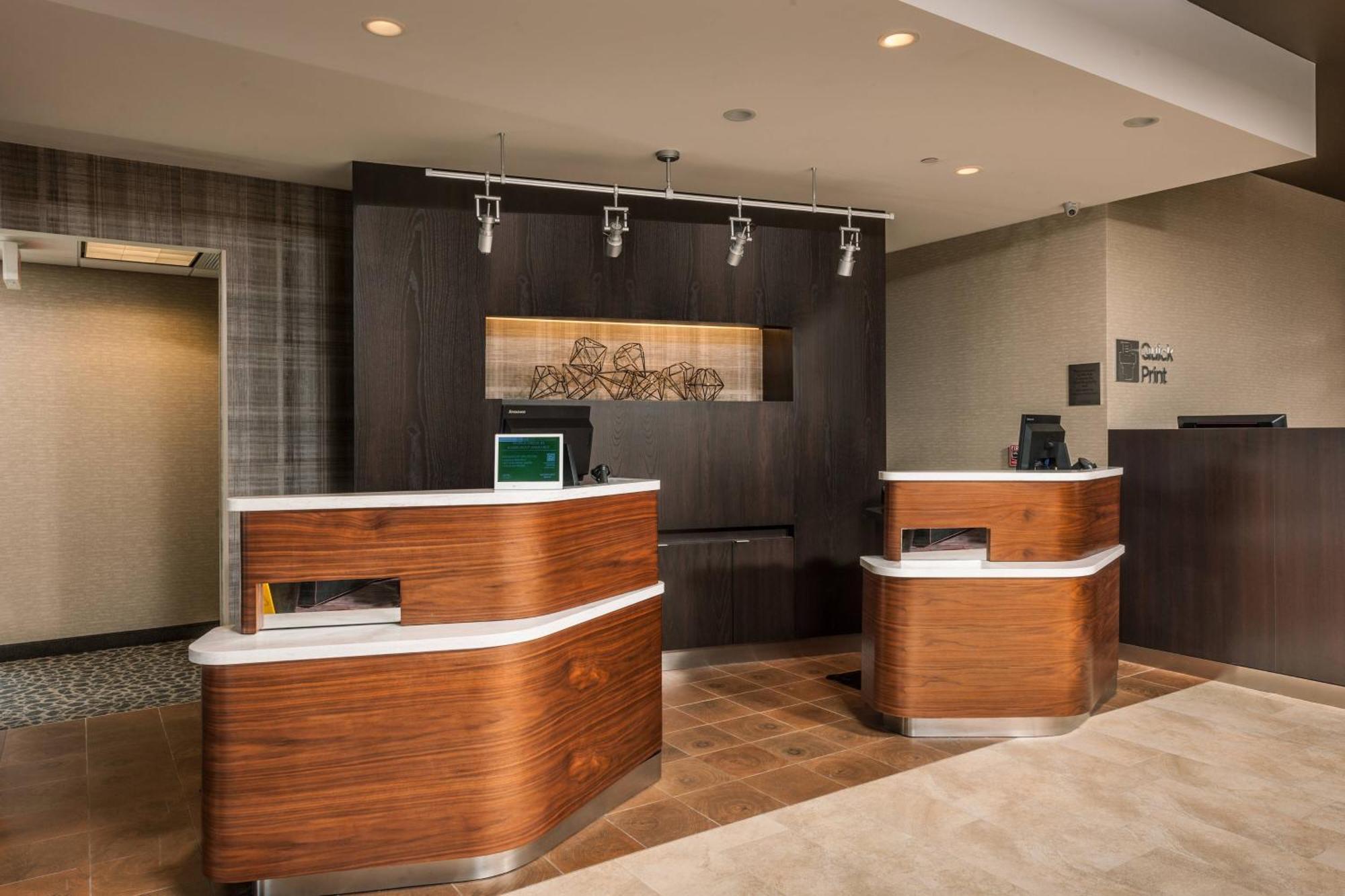 Courtyard By Marriott Boston Littleton Hotell Eksteriør bilde