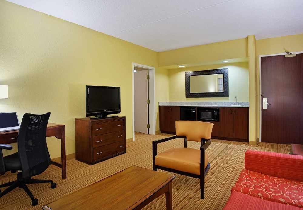 Courtyard By Marriott Boston Littleton Hotell Eksteriør bilde