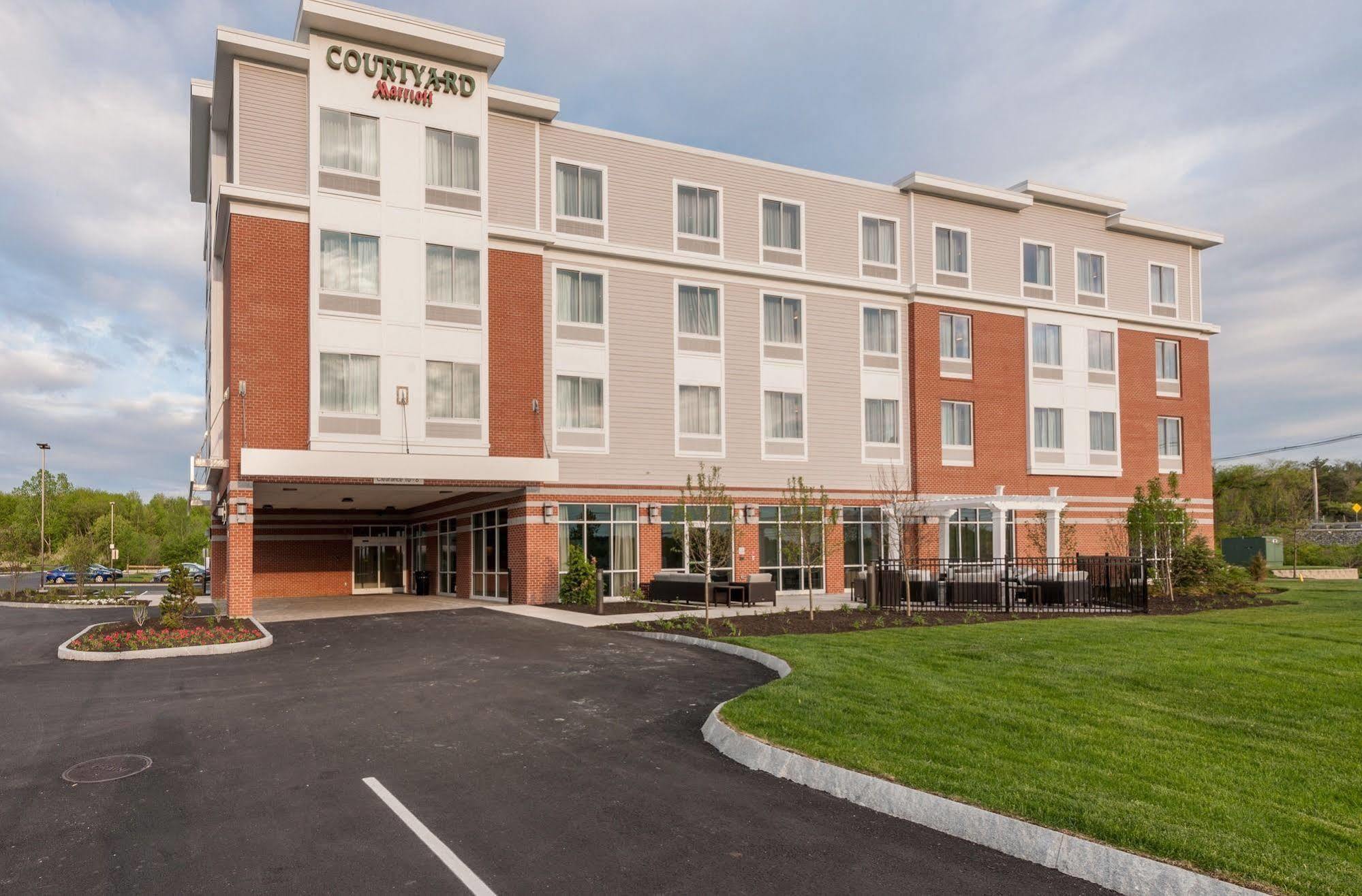 Courtyard By Marriott Boston Littleton Hotell Eksteriør bilde