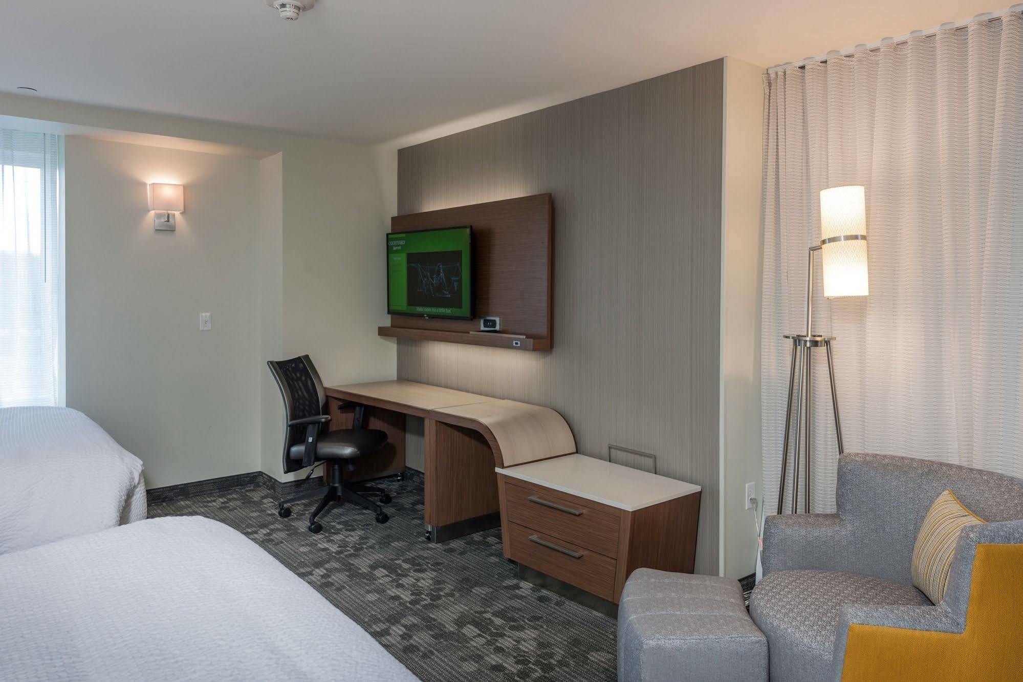 Courtyard By Marriott Boston Littleton Hotell Eksteriør bilde